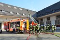 Feuer 3 Dachstuhlbrand Koeln Rath Heumar Gut Maarhausen Eilerstr P335